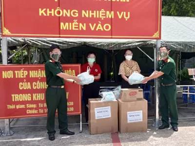Giãn Cách Và Tình Yêu