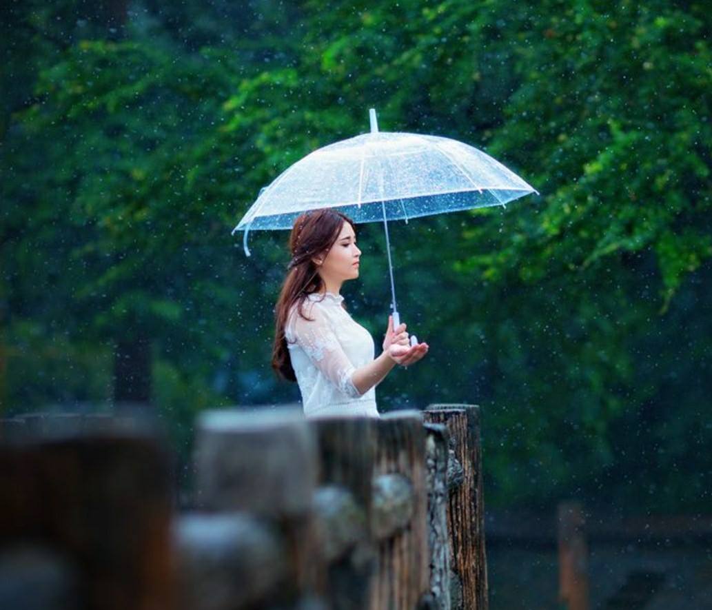 MƯA VỀ QUA PHỐ